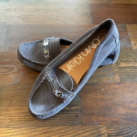 Calvin Klein Moccasin Loafers Suede Size 7M Gray with Silver Logo - Picture 3 of 7